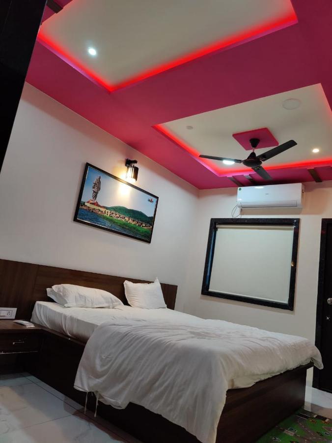 Hotel Sardar Rooms Garudeshwar 外观 照片
